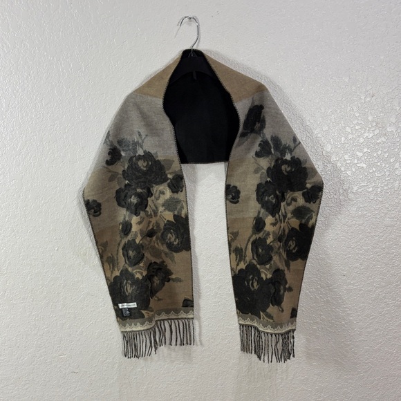 Hopeless Romantic,made in Germany ,Floral Scarf in Black and Brown - Picture 13 of 14